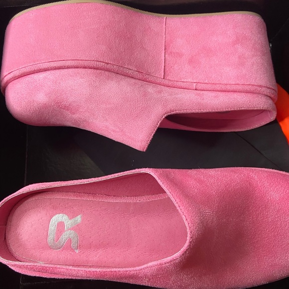 Never Worn Suede Platform Shoes - Picture 3 of 4